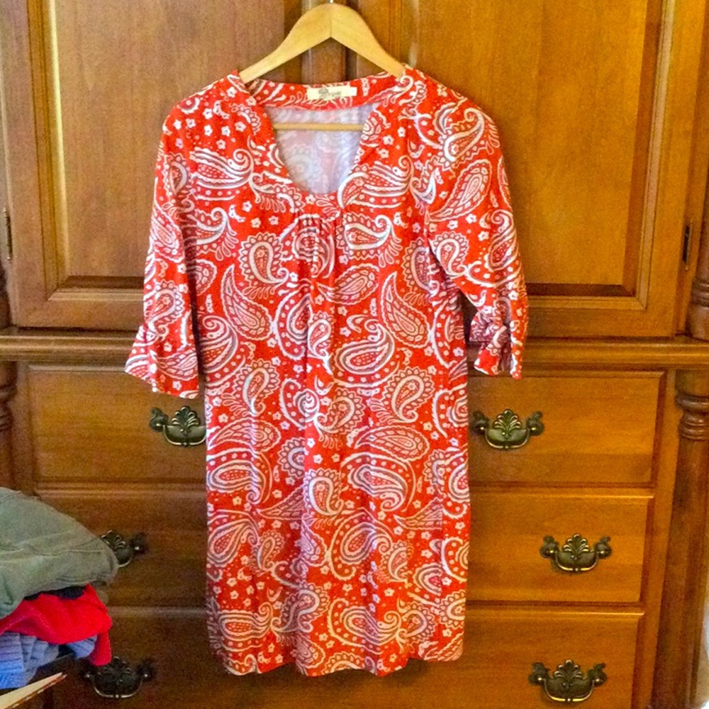 Aryeh orange paisley shift dress with scoop neck and ruffled sleeves (S)